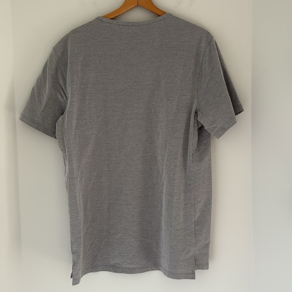Lululemon Athletica Gray Short Sleeve Tee Small - Picture 2 of 4